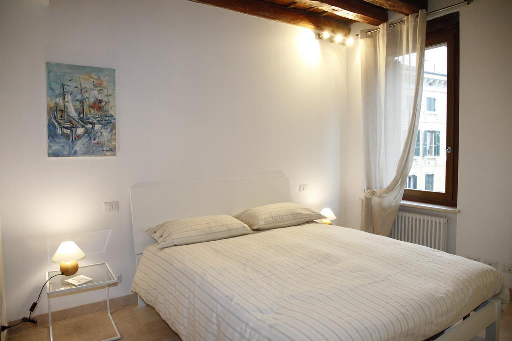 Centre 2 Bedroom Flat Werona Zewnętrze zdjęcie